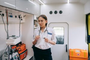 Оказание первой помощи пострадавшим